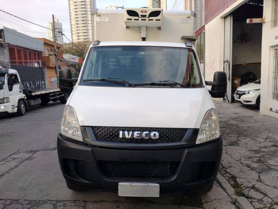 IVECO DAILY 35S14 CHASSI CABINE TURBO INTERCOOLER DIESEL 2P MANUAL